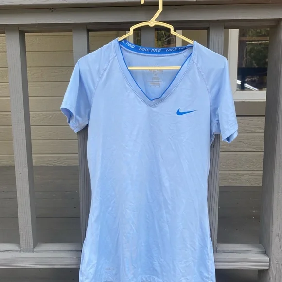 Nike Pro Dri Fit Women’s Size Medium Blue Fitted Workout VNeck Tee - Picture 2 of 7